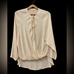 Silence & Noise S cream front tie faux cross over high low silky top